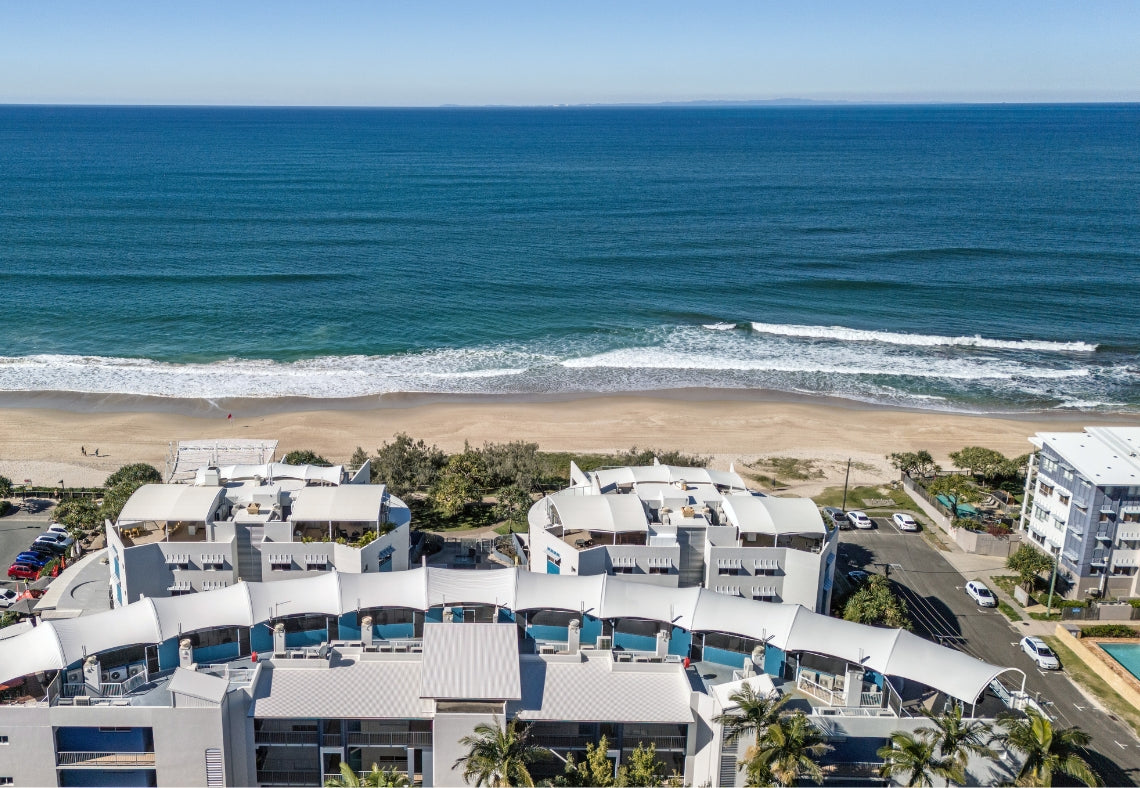 Kings Beach, made easy: 3, 5 or 7 nights at Rolling Surf Resort, Caloundra