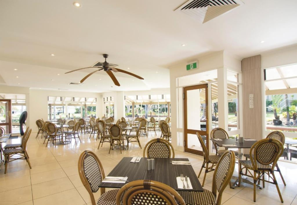 Oaks Oasis Resort | GO Deal Voucher | $99 Deposit