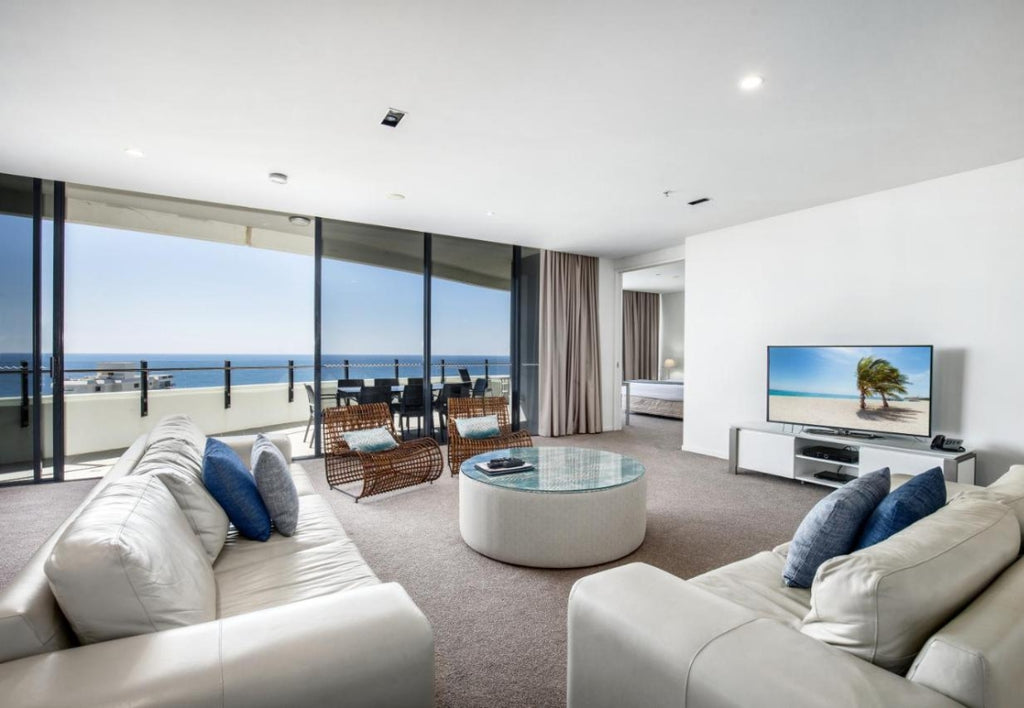 two bedroom apartment accommodation in Broadeach